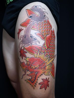 Tattoo by Ichi Hatano of Ichi Tattoo Tokyo #IchiHatano #IchiTattooTokyo #Japanese #Irezumi #horimono #Tokyo #Japan #koi #dragon #mapleleaf #leaves #waves