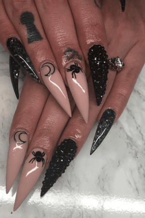 My halloween nails ❤️💕🎀 #ink #fingertattoos #tattoos 