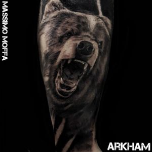 Bear!! Detail Healed project full leg#tattooart #beartattoo #blackandgrey #cheyennetattooequipment #Tattoodo #arkhamtattooart #massimomoffa  