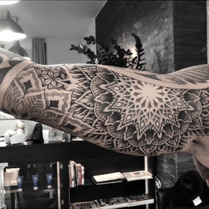 In progress 🤩🙏 anyone want a full arm project like this? 
