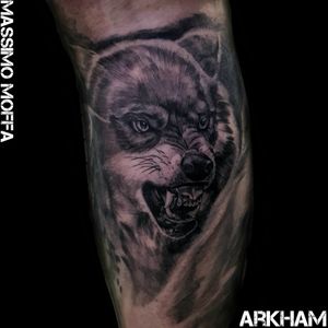 Wolf!!Detail project full leg "savage"#inked #ink #tattedup #tattooart #tattoo #leg #blackandgreytattoo #arkhamtattooart #massimomoffa 
