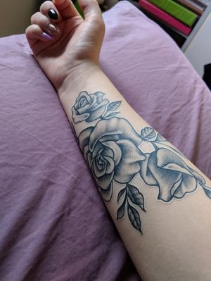 I would like to continue it but i dont really know what to do.. can someone give me some ideas ? PS: i love my tattoo but i would like to make it look more finish with some details and maybe some other roses. Tell me what you think.