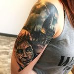 Tattoo by Anali De Laney #AnaliDeLaney #FantasticBeasts #HarryPotter #JKRowling #HarryPottertattoos #realism #realistic #portrait #hyperrealism #wand #magic #Hogwarts #wizard