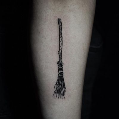 Tattoo by Olivia Pakitsas #oliviapakitsas #falltattoos #falltattoo #fall #season #nature #weather #witch #broom #witchesbroom #illustrative #linework