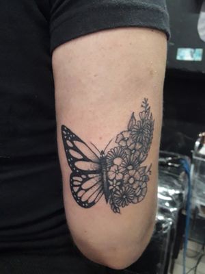 Borboleta realizada por mim #borboletas  #tattoo2me  #tattooart  #blackwork 