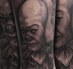 #pennywise on my boy @bigrich_88 #horror #tattoos #guyswithtattoos #it #classichorror #blackandgrey #inked#tattoo_art_worldwide #losangeles #dowhatyoulove #art thanks for looking #juliustattooer