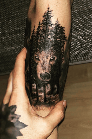 #tatted #tattooartist #artist #berlin #oldschool #portuguese #ink #goodluck #wolf #worldfamousink insta Address : amirali_tattooartist 