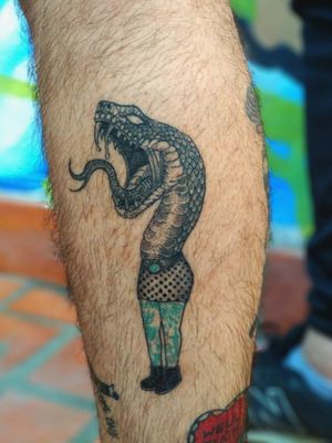 #snake #tattoo #blackwork #fineline #lujan #buenosaires Hecho por Bunnyhead