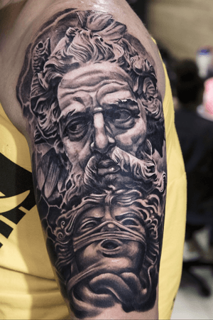tattoo artist Pavel Tarasov