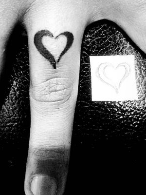 #heart #blackline #blacktattoo #blackdesing #black #desing #blackworknow #blackworkillustrations #illustrationnow #dotwork #linetattoo #ink #inktatto #tattoo #flashtattoo #inktattoos #tat #tattooflash #cs