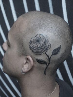 Tattoo by Nico Jacoby aka Nicobone #NicoJacoby #Nicobone #blackwork #linework #surreal #strange #graphicart #abstract #flower #floral #nature #plant #scalptattoo #headtattoo