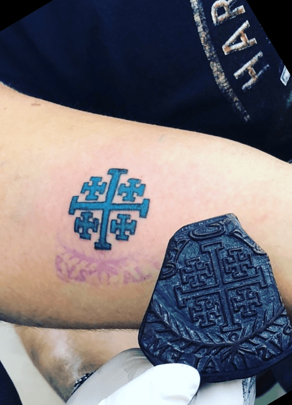 Tattoo marks the cross Christian tradition endures in Jerusalem  Middle  East Eye