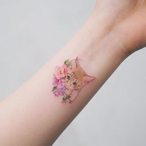 Tattoo by Sol Tattoo #SolTattoo #cattattoos #cattattoo #kittytattoo #kitty #cat #petportrait #animal #nature #realism #realistic #flower #floral #plant #cute #babyanimal #kitten