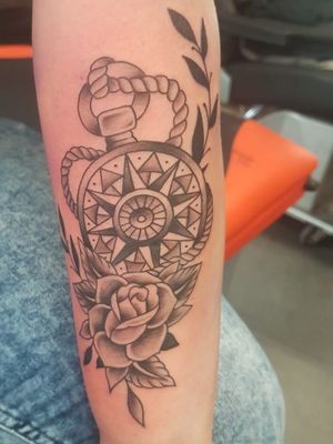 Compass Tattoo #compass #blackandgrey #rose #findyourownway 