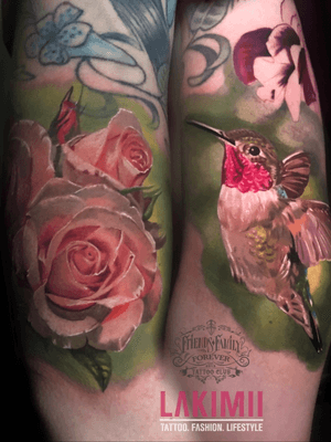 Realistic roses and hummingbird