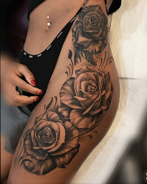 Gorgous floral hip tattoo 