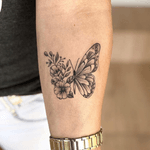 Butterfly floral tattoo #buterfly #butterflytattoo #Butterflies #butterfy #floral #floraltattoo #wings #blackandgrey #blackandgreytattoo #blackAndWhite #insect #animal #animals #animaltattoo #rose #roses #flower #flowers 