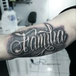 #lettering #tattooescrita #tattoolettering #familia #electricink #artenapele #tattoo #tattoolife #tattooforlife #tattooartistmagazine #electricink #tattoomundo #tattoodo #tattoo2me #tattooartist #artfusion #tatuadorbrasileiro #inked #tattooart #bsb #brasilia #tattoobsb #thiagotattoo #ink #tattoolove #tattoobrasil #tattooes
