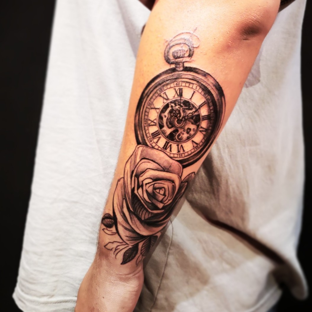 Tattoo manga online reloj