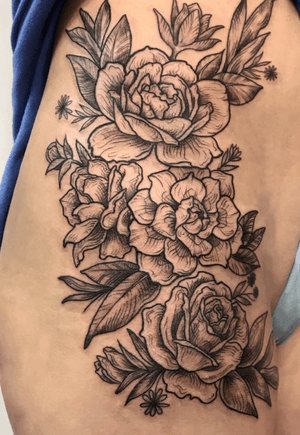 #floral #thightattoo #linework #floral #botanical #nyc 
