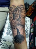 #tattoo #blackandgrey #blackandgreytattoo #prayhand #prayhandtattoo #eternalink #huntertattooshopbogota