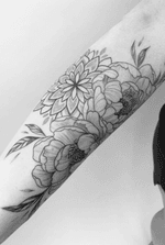 Delicate Floral Mandala forearm piece . . . . . #toronto #tattoos #tattoo #torontotattoo #flowers #linework #blackline #blackwork #blackworktattoo #blackworkers #floraltattoo #dots #torontoinknews #blackworkerssubmission #fineline #dotwork #blacktattoo #pretty #tattooartist #drawing #blackandgreytattoo #illustration #minimalist #femaleartist #dotworktattoo #tattoocollection