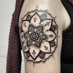 Tattoo by RoseTattoo