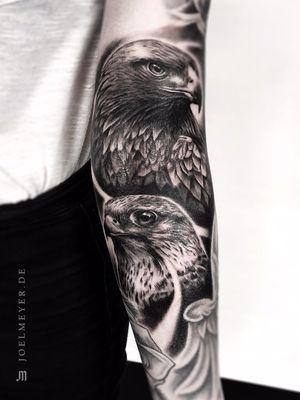 Eagle Falcon Bird Realistic Tattoo Black and Grey by Joel Meyer Tattoo Studio Laval 53 France