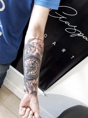 @tattoo @tattoodo #Tattoodo  #blackandgrey  #blackandgreytattoo  #bussola  #bussolatattoo 