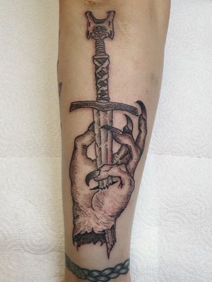 Wolfsbane and demonhand By Valentin Steinke Tattoos #NordicTattoo #nordic #sword #deamon #wolfsbane #blacktattoo 