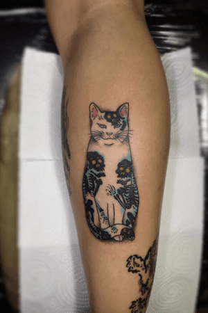 Cat cool😸😸 #tattoo #tattoos #tattooart #tattoothailand #cattattoo #art #pongrerocktattoo #absolutetattooart