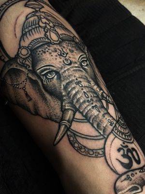 #ganeshtattoo #BlackworkTattoos #dotworktattoos #blackandgreytattoo #intenzeink #forearmtattoo 