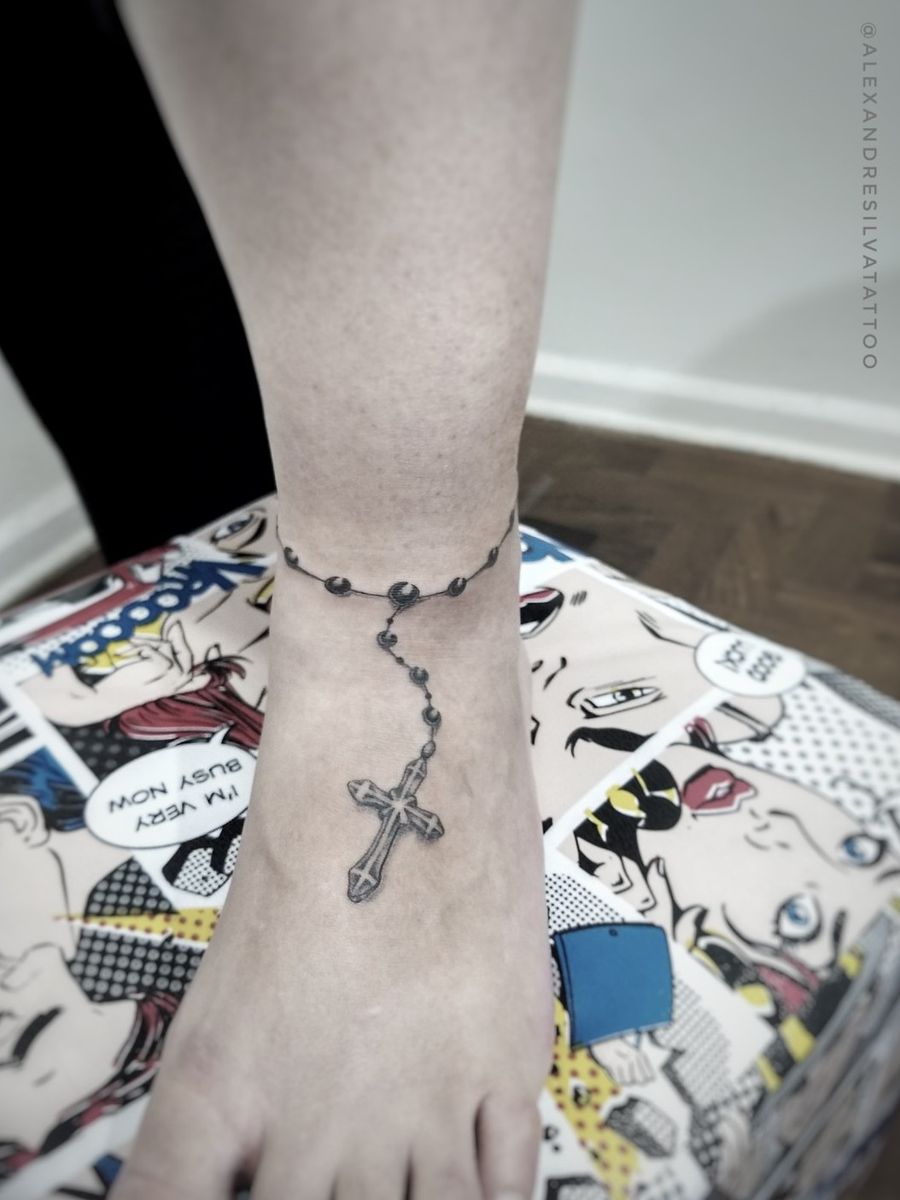 Tattoo Uploaded By Alexandre Silva Tattoo • Terço E Cruz No Pé . # 