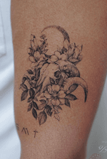 Fineline tattoo by Zihwa #Zihwa #fineline #cattleskull #skull #moon #flower