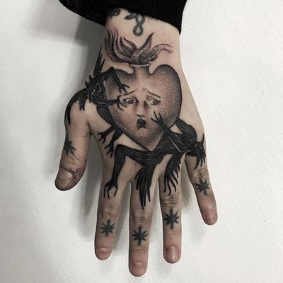 Tattoo by Osangbrutal #Osangbrutal #fingertattoos #fingertattoo #finger #hand #demon #sacredheart #star #heart #illustrative
