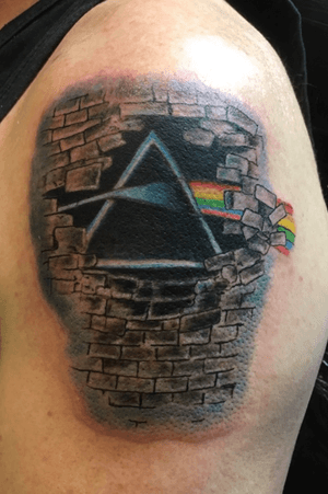 Punk Floyd the Wall Dark Side of the Moon Original Tattoo and Design Kevin Ludick tattoo artist Kltattooartstudio 