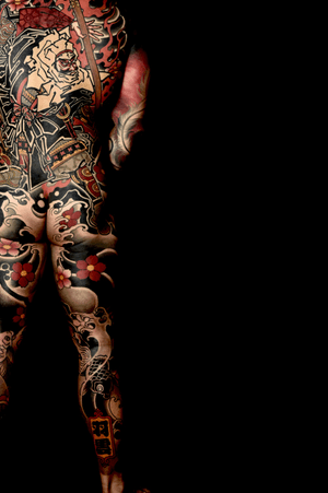 #bodysuits #japanesetattoo #feathercloud #shanetan #tattoo #singaporetattoo 