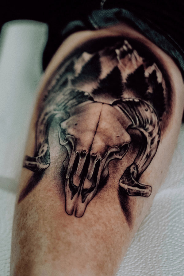 Tattoo from Meta Circus - Artist Agency & Tattoo Co-Working Concept