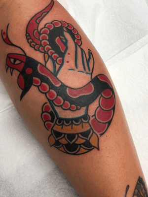Snaky snake #snake #redink #tattooartist #addiction 