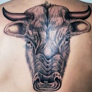 Little cover in 2 days #cover #coverup #bull #bullhead #blackandgrey #blackandgreytattoo #blackandgreyrealism #intenzetattooink #fkirons #fadetheitch #stencilstuff #eliteneedles #kwadron #inkeeze #ink #inked #inkedguy #inkedlife #inkedmag #tattoo #tattooist #tattooartist #artist #artwork #tattoooftheday #picoftheday #photooftheday #France #thomtats7 @thomtats7 
