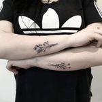 Minimalistic flowers 🌿💐 Instagram: @nikita.tattoo #tattooartist #tattooart #blackworktattoo #blackwork #lineworktattoo #LineworkTattoos #linework #thinlinetattoo #fineline #dotwork #flowertattoo #minimalistictattoo #tattooideas #minimalism 