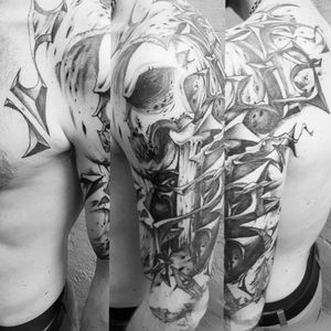 #tattoo #tatouage #davyleboucher #manticoretattoostudio #toulouse #tuelamort #blackworker #blackink #darkart #blacktattoo #blackwork #biomeca #skullandbones 