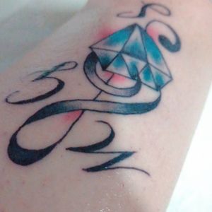 My first Tattoo ❤️ #diamond #music #family 