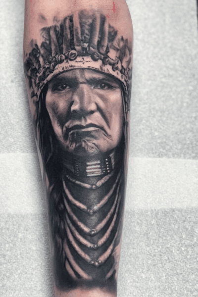 Indian chief #tattooartist #tattooart #tattoo #uktta #skinartmag #blackandgreytattoo #bnginksociety #chester #chestertattoo 