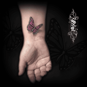 🦋 #butterfly #pink #butterflytattoo #realism #tattooartist #tattooart #tattooartist 
