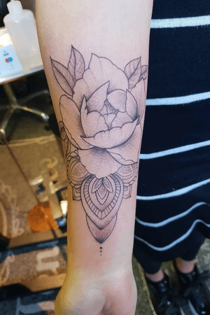 Flower tattoo #tattooart #ink #inked #flower #dotwork 