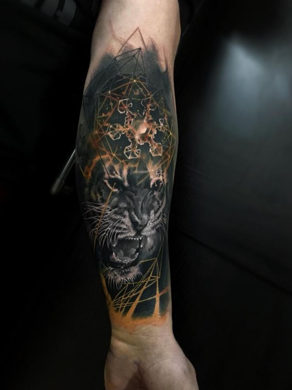 Tattoo from Horizon of events by Walter Montero