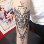 #wolf #geometric #geometrictattoo #tattoo #wolftattoo #blackandgreytattoo #neotraditionaltattoo #neotraditional #hastings #uk #england