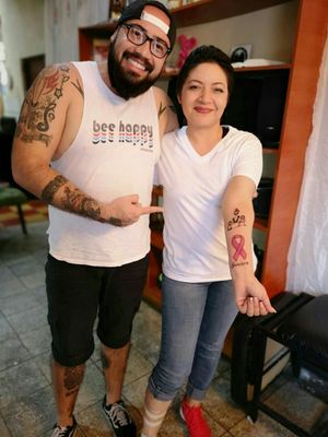 Tattoo homenaje en superación del cancer