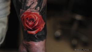 Tattoo rose in color by tattoo artist Alexei Mikhailov#tattoorose #tattoorealism #tattoorealistic #alexeimikhailov